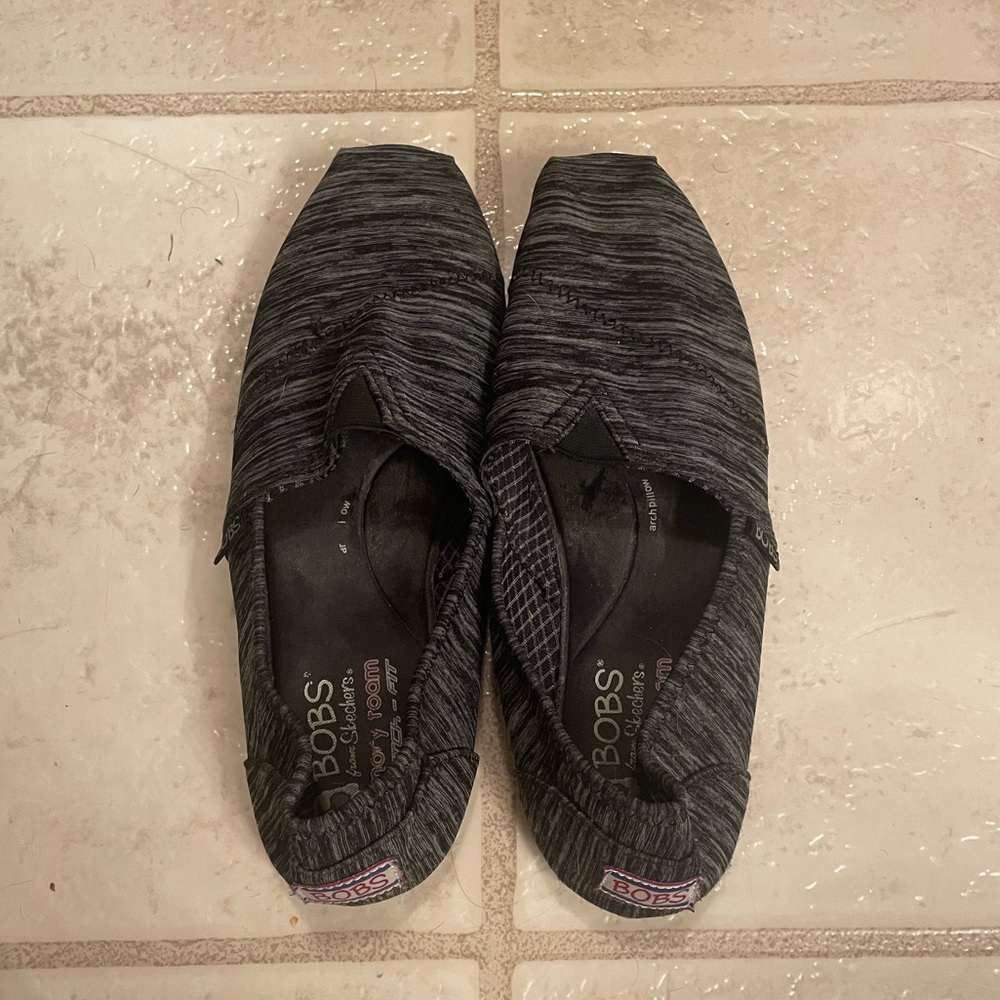 Bobs brand, size 8, textured gray and black, women’s shoes that slip on